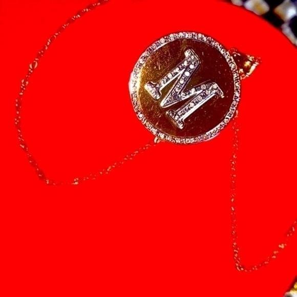 Gold Personalized Initial letter M  Pendant Necklace 14k solid Gold - Picture 3 of 11